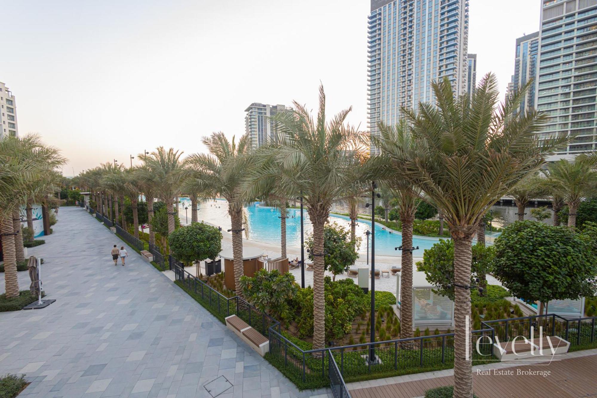 Spacious Modern 2br With Partial Burj Khalifa View Appartement *